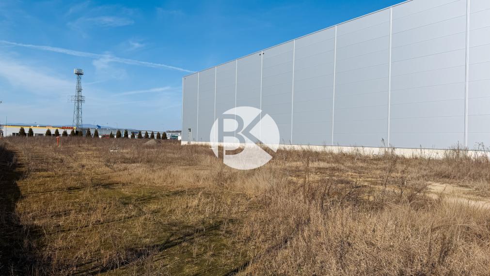 Moderná logistická a priemyselná hala pri D1 | Senec