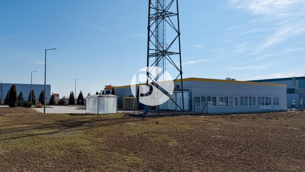 Moderná kancelárska budova | 1 065 m² | Parkovanie