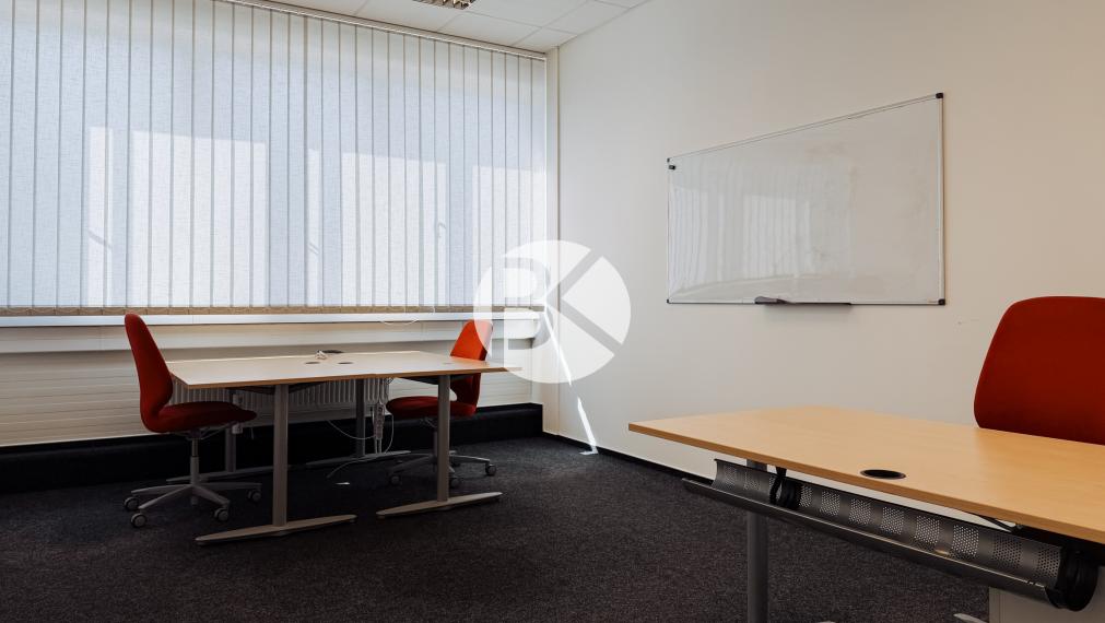 Moderná kancelárska budova | 1 065 m² | Parkovanie