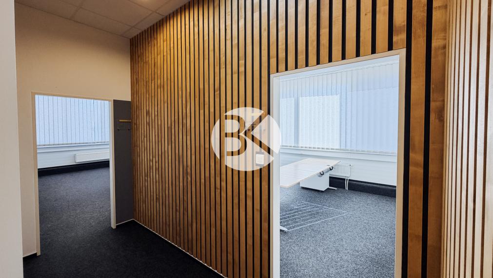 Moderná kancelárska budova | 1 065 m² | Parkovanie