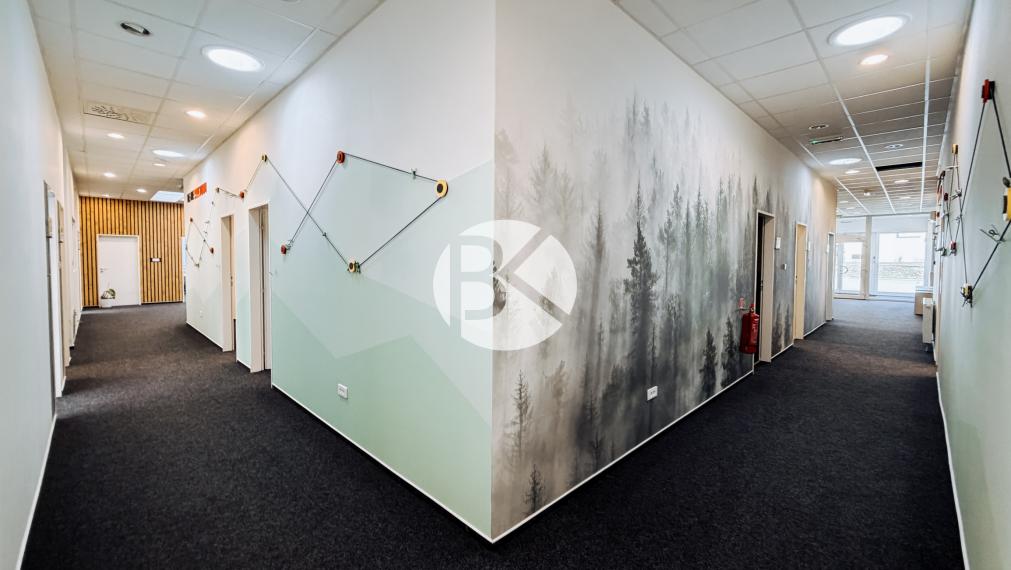Moderná kancelárska budova | 1 065 m² | Parkovanie