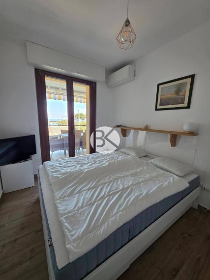 Apartmán s výhľadom na more – BARI, Taliansko