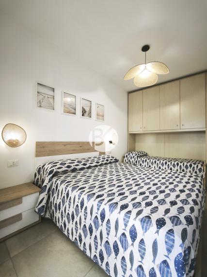 2-izbový apartmán po kompletnej rekonštrukcii s výhľadom na more – BARI, Taliansko