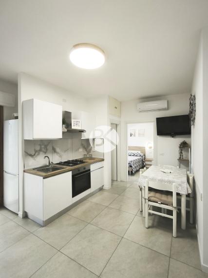 2-izbový apartmán po kompletnej rekonštrukcii s výhľadom na more – BARI, Taliansko